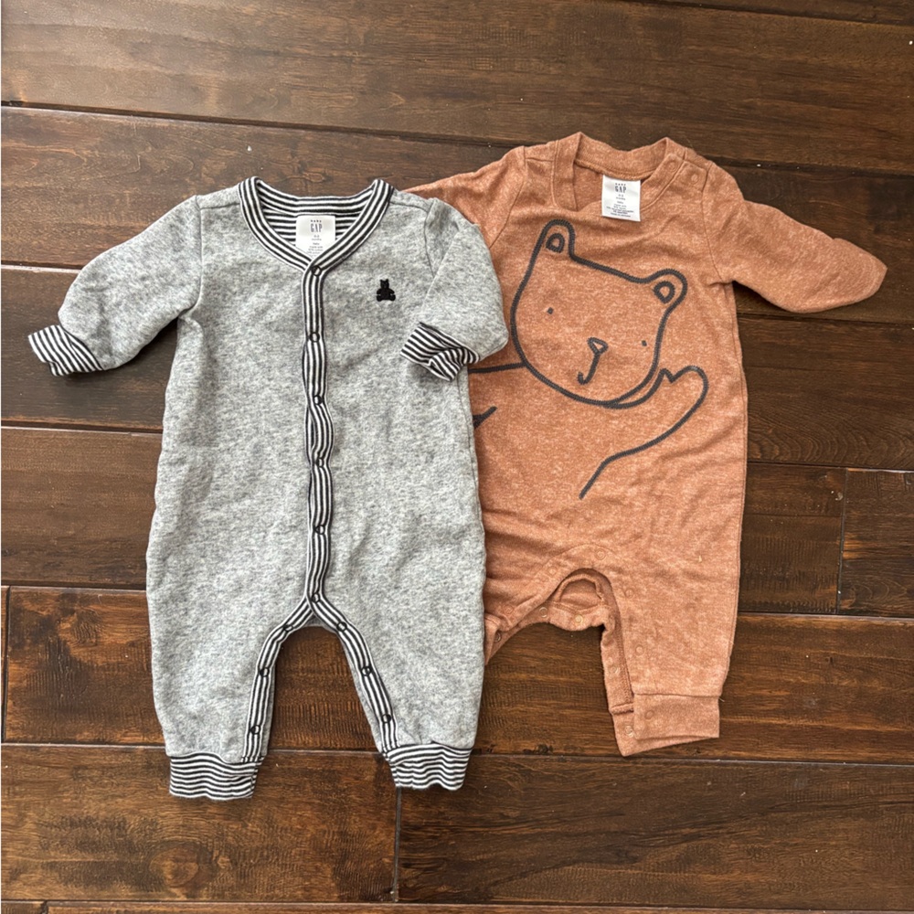 GAP bundle onsie/pajamas